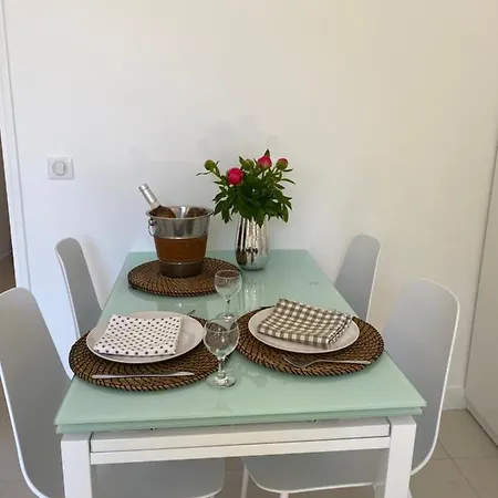 Hello 2 Pieces “renove Et Climatise “ Vieil Antibes