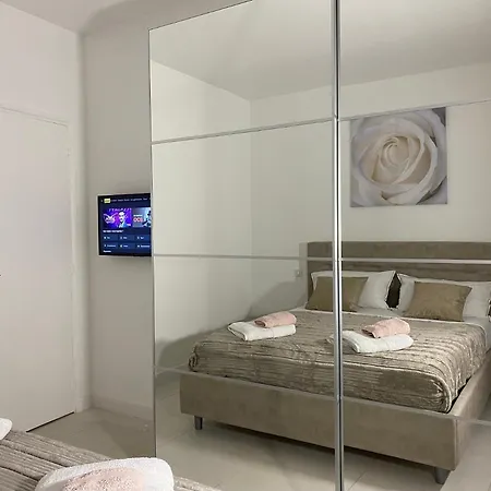 Hello 2 Pieces “renove Et Climatise “ Vieil Apartment